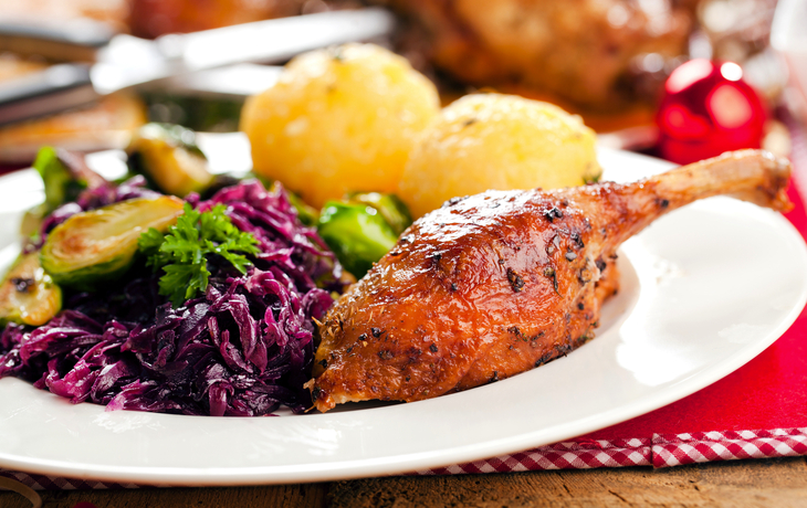 Weihnachtsente mit Knödel