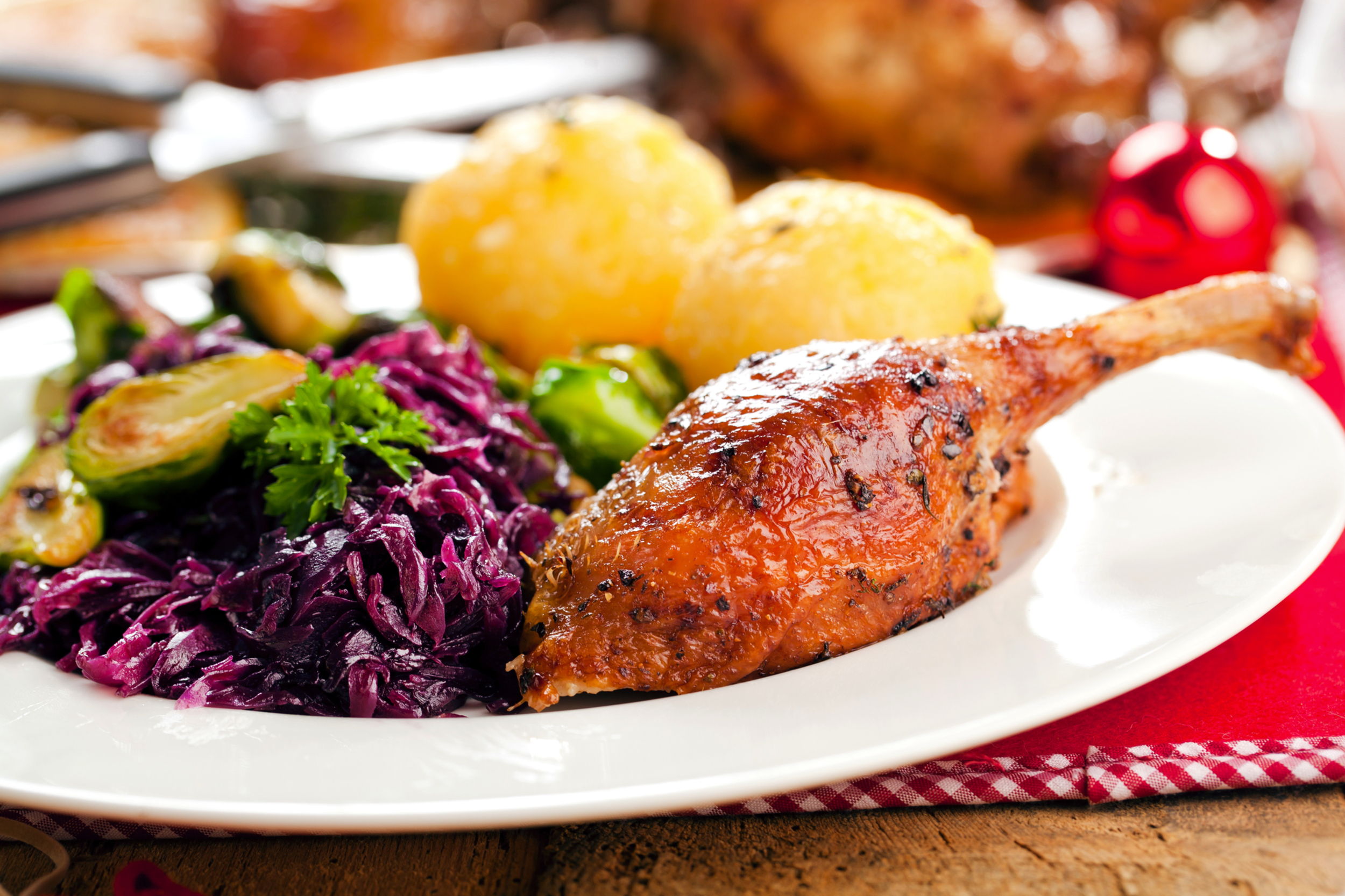 Weihnachtsente mit Knödel