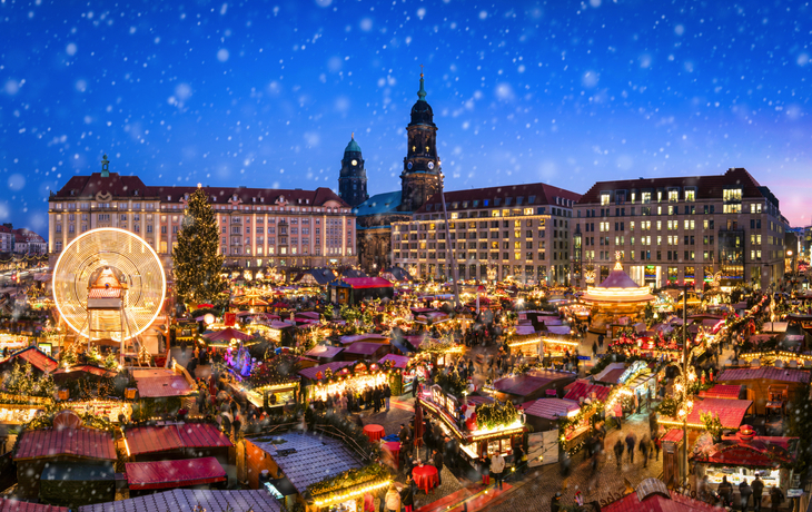 Striezelmarkt auf dem Altmarkt in Dresden, Deutschland