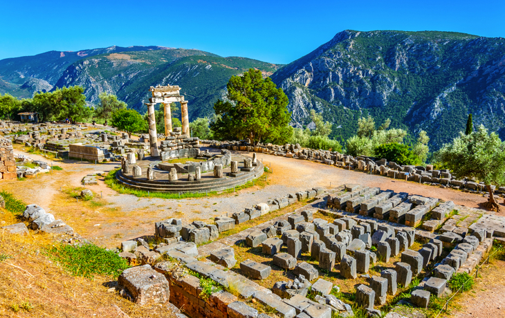 Ruinen des Tempels von Athena Pronaia in Delphi,Griechenland
