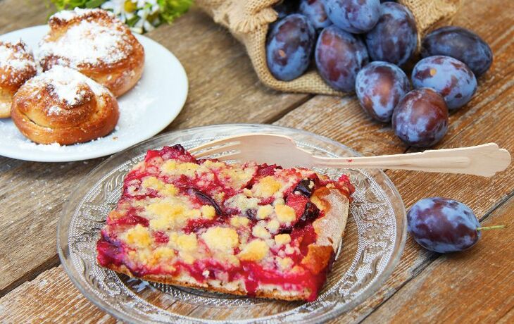 Zwetschgendatschi genießen