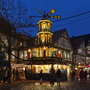 Weihnachtspyramide und Fachwerkhäuser in der Altstadt von Celle
