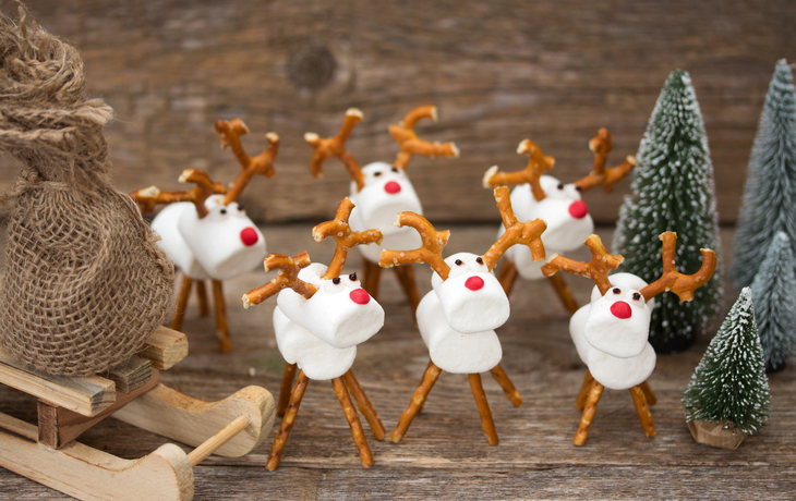 Marshmallow-Figuren zu Weihnachten