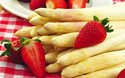 Spargel-Essen in der Heide