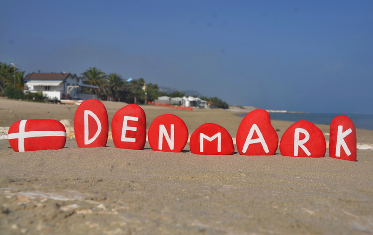 Dänemark auf Steinen in Nationalfarben
