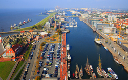 Blick auf Bremerhaven von der Aussichtsplattform Sail City