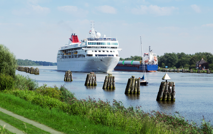 Begegnung auf dem Nord-Ostsee-Kanal