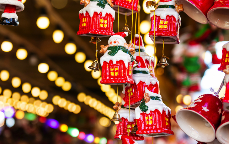 Weihnachtsmarkt in der Nähe der Town Hall am Albert Square in Manchester